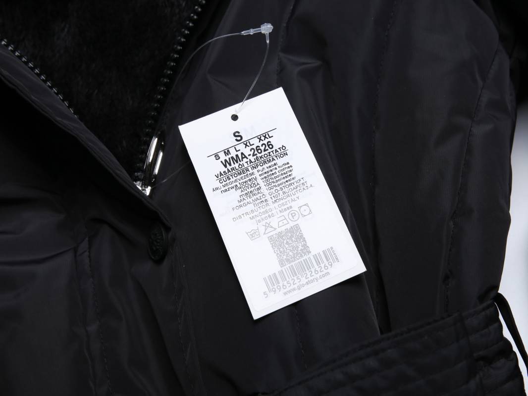 Women's puffer jacket-black