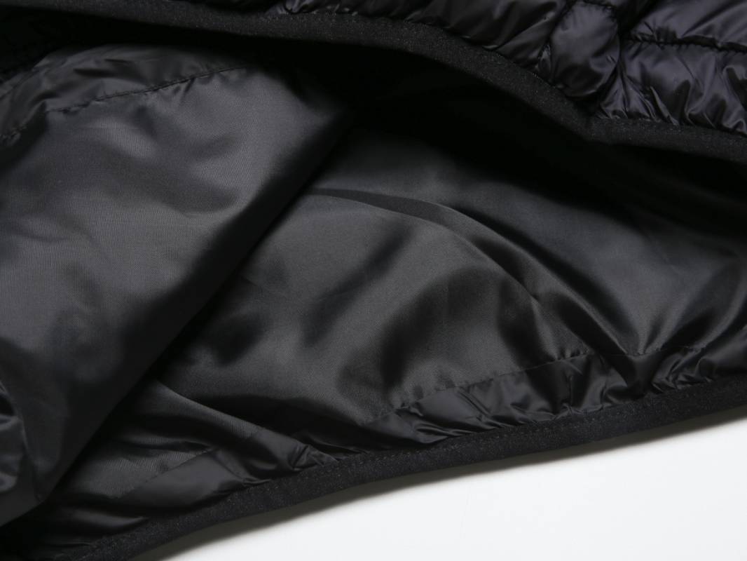 Men's basic lightweight vest with hood-black