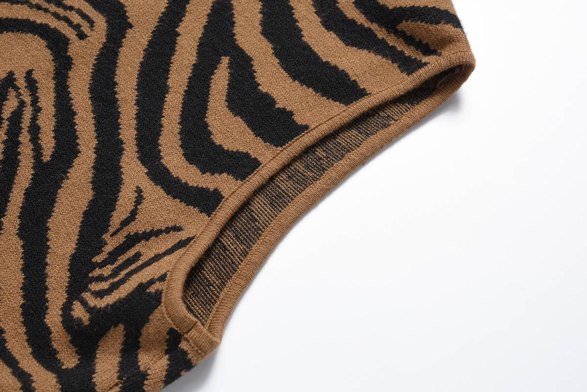 Two-piece knit dress set-tiger print