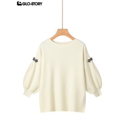 Women’s long-sleeve sweater