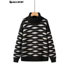 Women’s Long-Sleeve Sweater