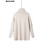 Women’s Long-Sleeve Sweater