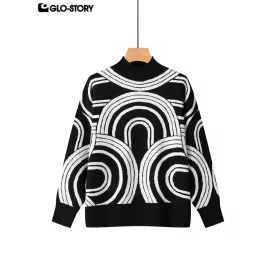 Women’s Long-Sleeve Sweater