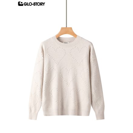 Women’s long-sleeve sweater